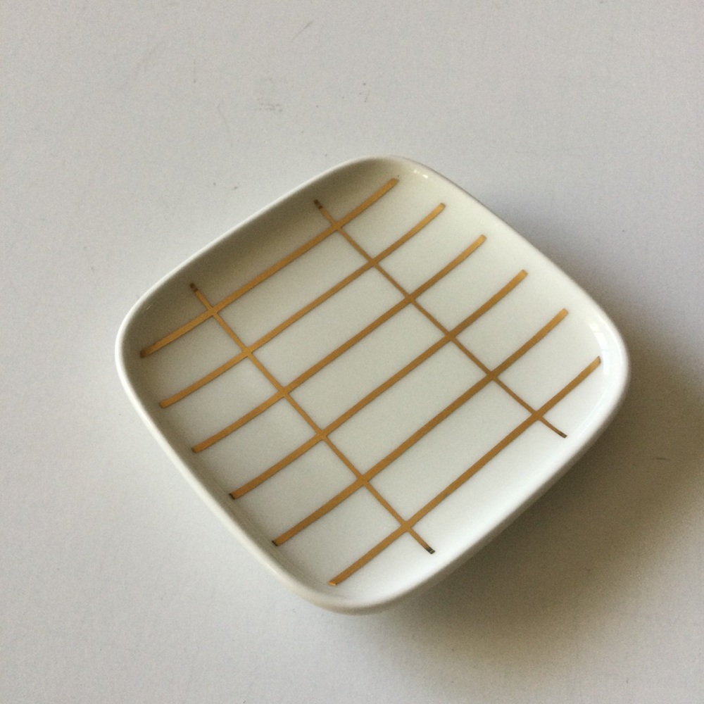 MARIMEKKO Tiiliskivi White / Gold  Small Plate NWT - Picture 8 of 11
